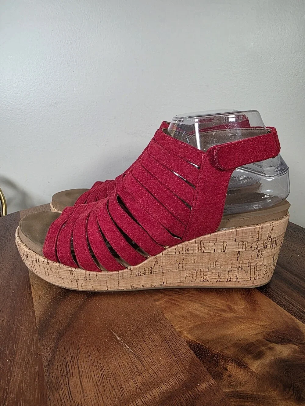 Corkys Oopsie Daisey Red Faux Suede Cork Wedge Sandals Size 9
